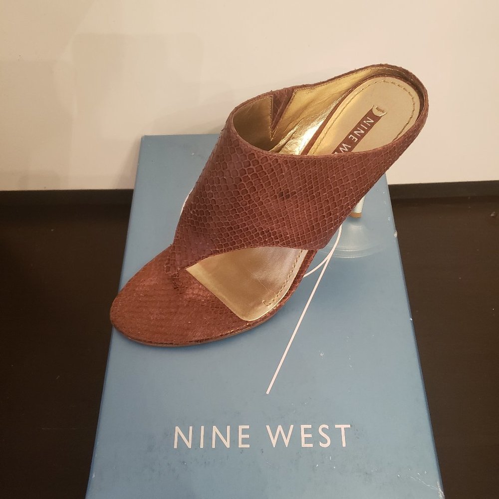 Ladies slip on